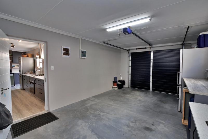 3 Bedroom Property for Sale in Stilbaai Wes Western Cape